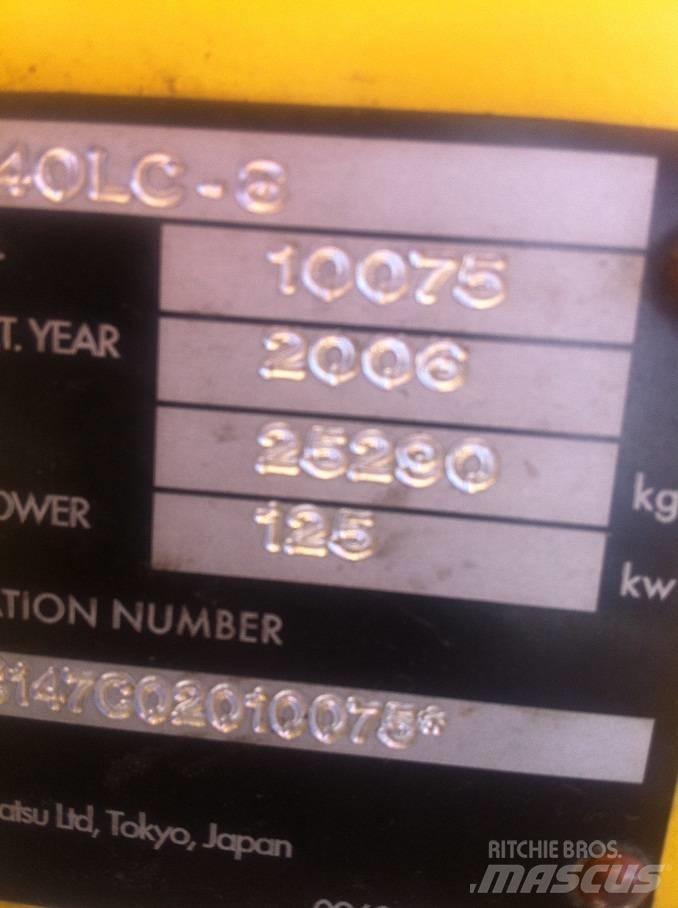 Komatsu PC240-8 Kāpurķēžu ekskavatori