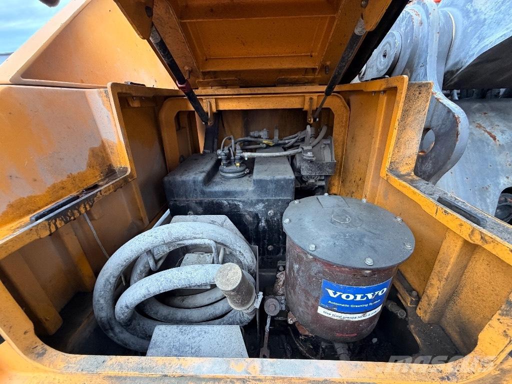 Volvo EC 250 EL Kāpurķēžu ekskavatori