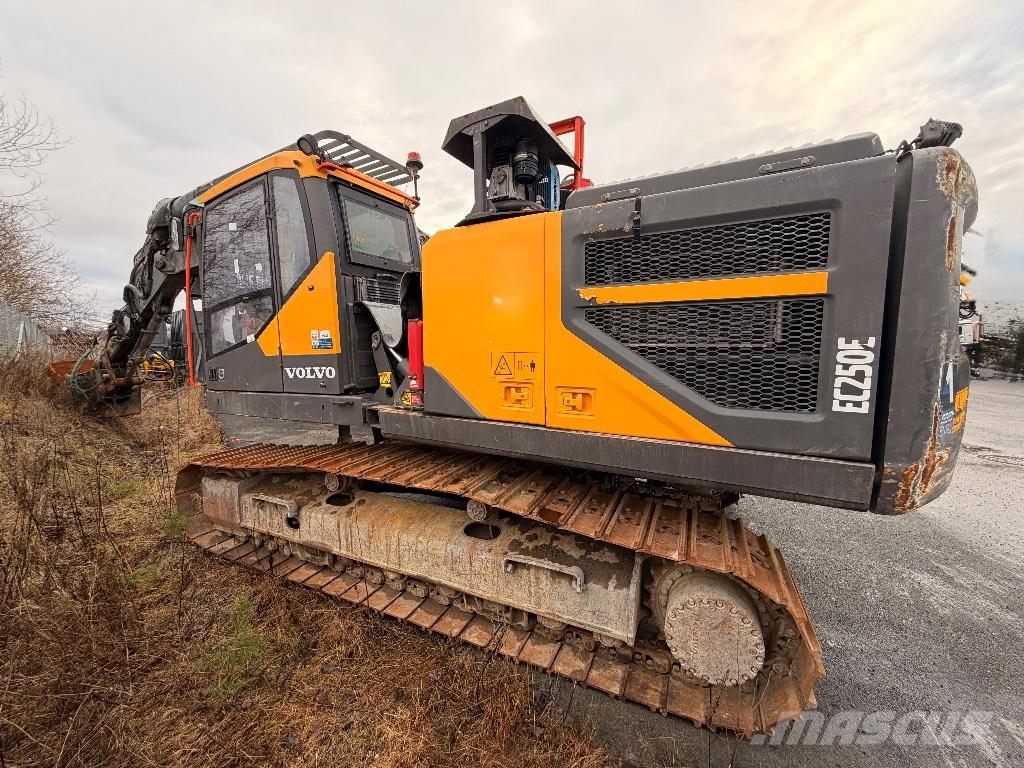 Volvo EC 250 EL Kāpurķēžu ekskavatori