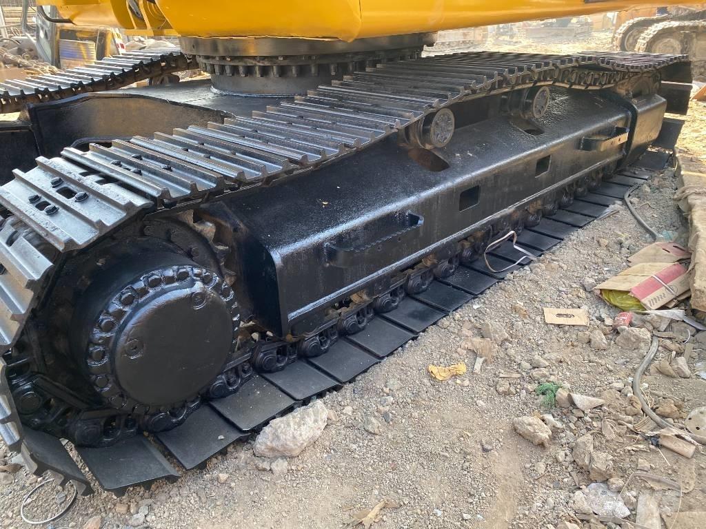 Komatsu PC240-7 Kāpurķēžu ekskavatori