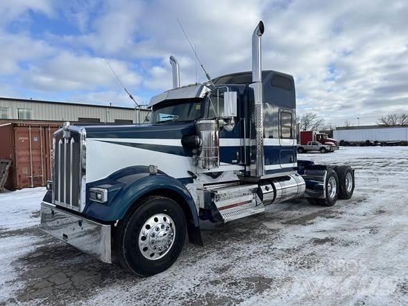 Kenworth W900L Vilcēji