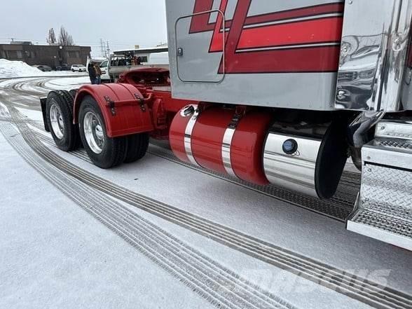 Peterbilt 389 Vilcēji