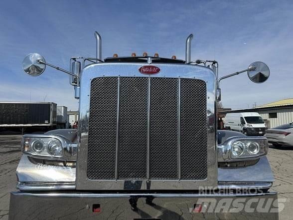 Peterbilt 389 Vilcēji