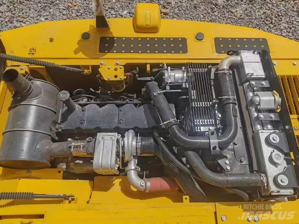 Komatsu 200-8 Kāpurķēžu ekskavatori