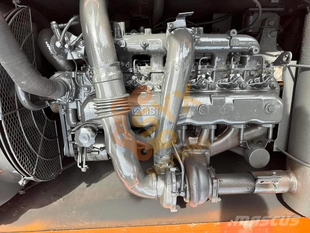 Hitachi EX 200 Kāpurķēžu ekskavatori
