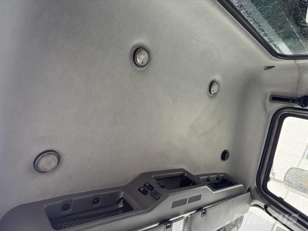 Mack GU 713 Kabeļu pacēlājs nomontējamām kravas mašīnām