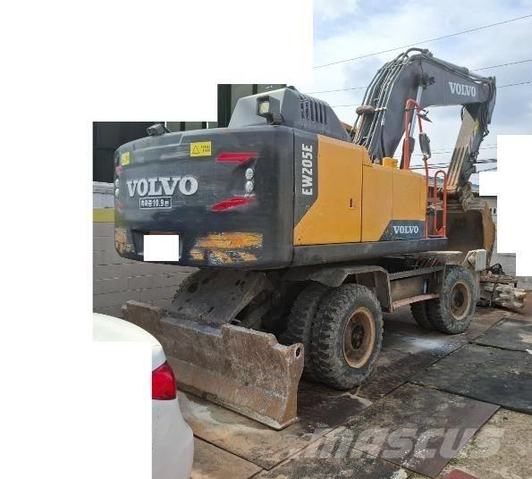 Volvo EW 205E Ekskavatori uz riteņiem