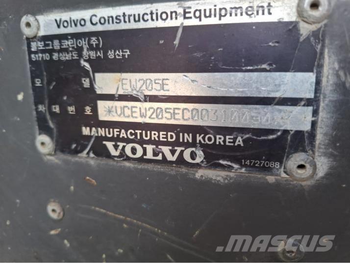 Volvo EW 205E Ekskavatori uz riteņiem
