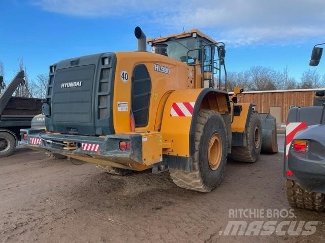 Hyundai HL 980 Iekrāvēji uz riteņiem