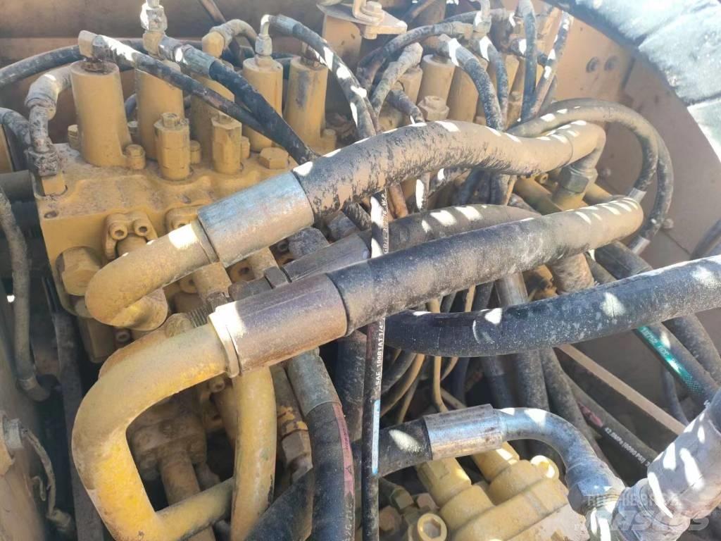 CAT 320 C Kāpurķēžu ekskavatori