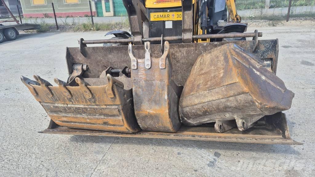 JCB 3 CX Ekskavatori-iekrāvēji