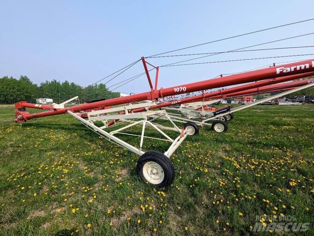 Farm King 1070 TMMR Graudu kaltes