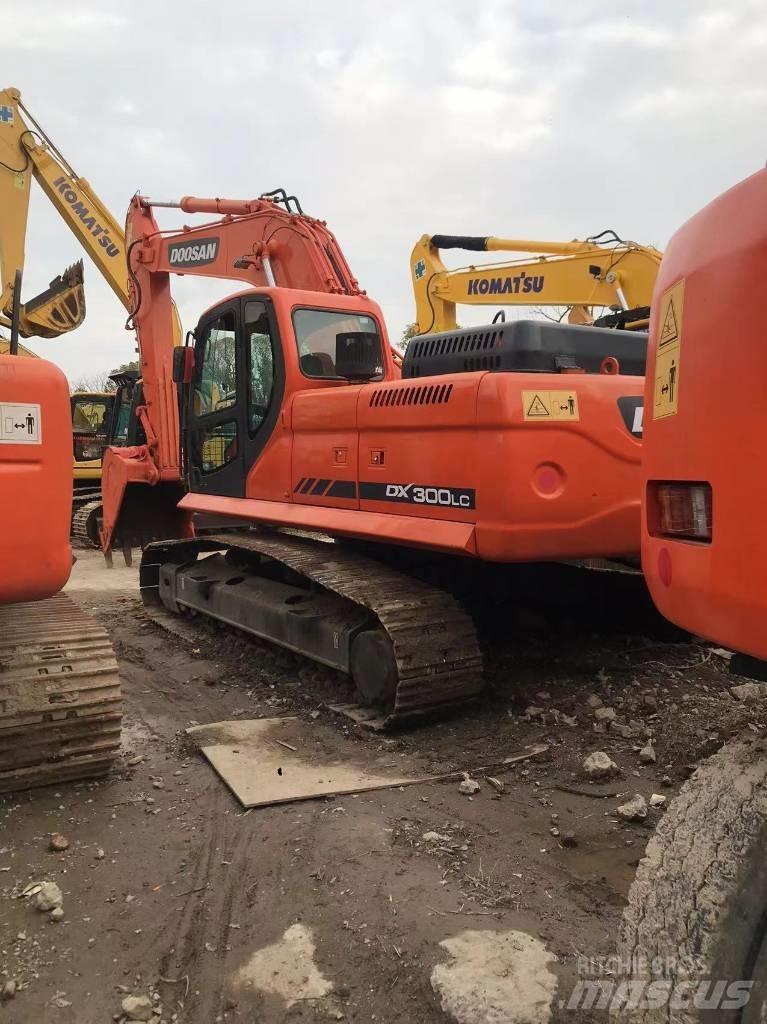 Doosan dx300 Kāpurķēžu ekskavatori