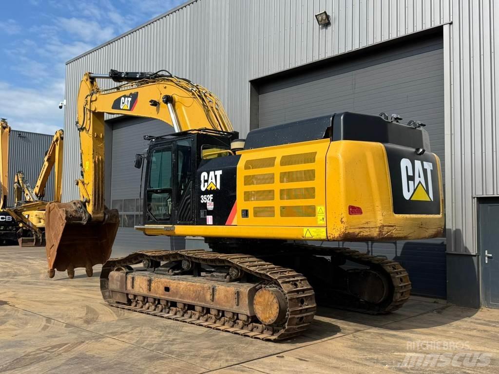 CAT 352F Īpašie ekskavatori