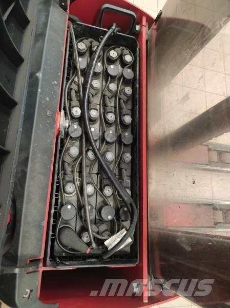 Manitou ES412 AC Pašgājēji krautnētāji