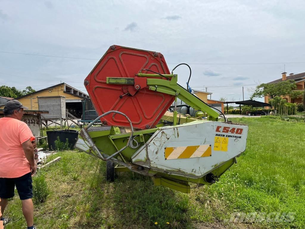 CLAAS C 540 Ražas novākšanas galvas