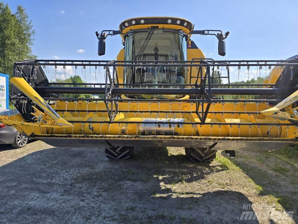 New Holland TC 4.90 Ražas novākšanas kombaini