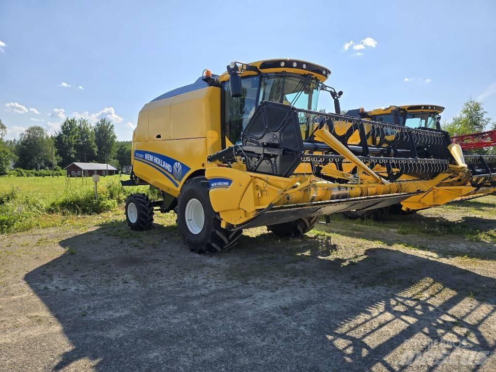 New Holland TC 4.90 Ražas novākšanas kombaini