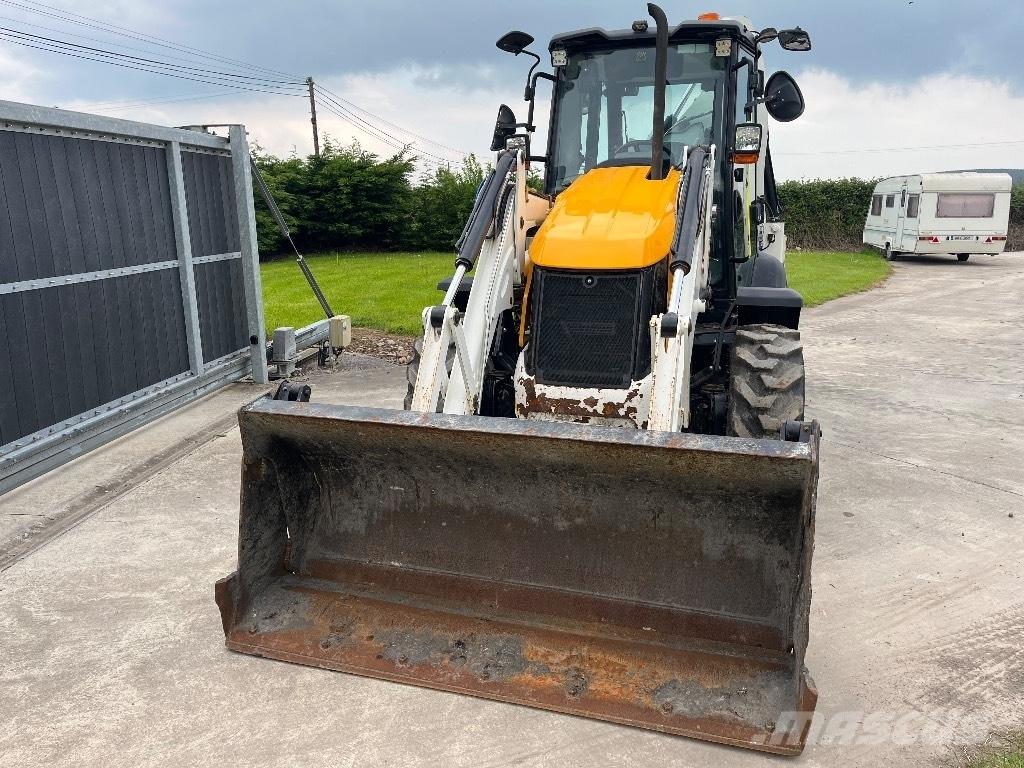 JCB 3CX Compact Ekskavatori-iekrāvēji