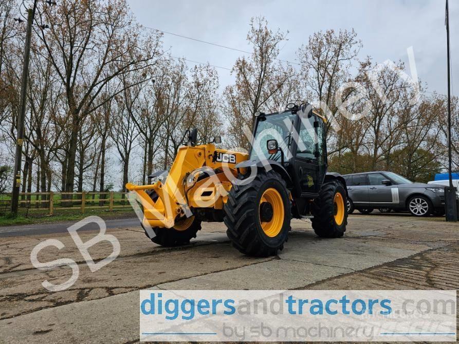 JCB 526-56 Agri Lauksaimniecības pacēlāji