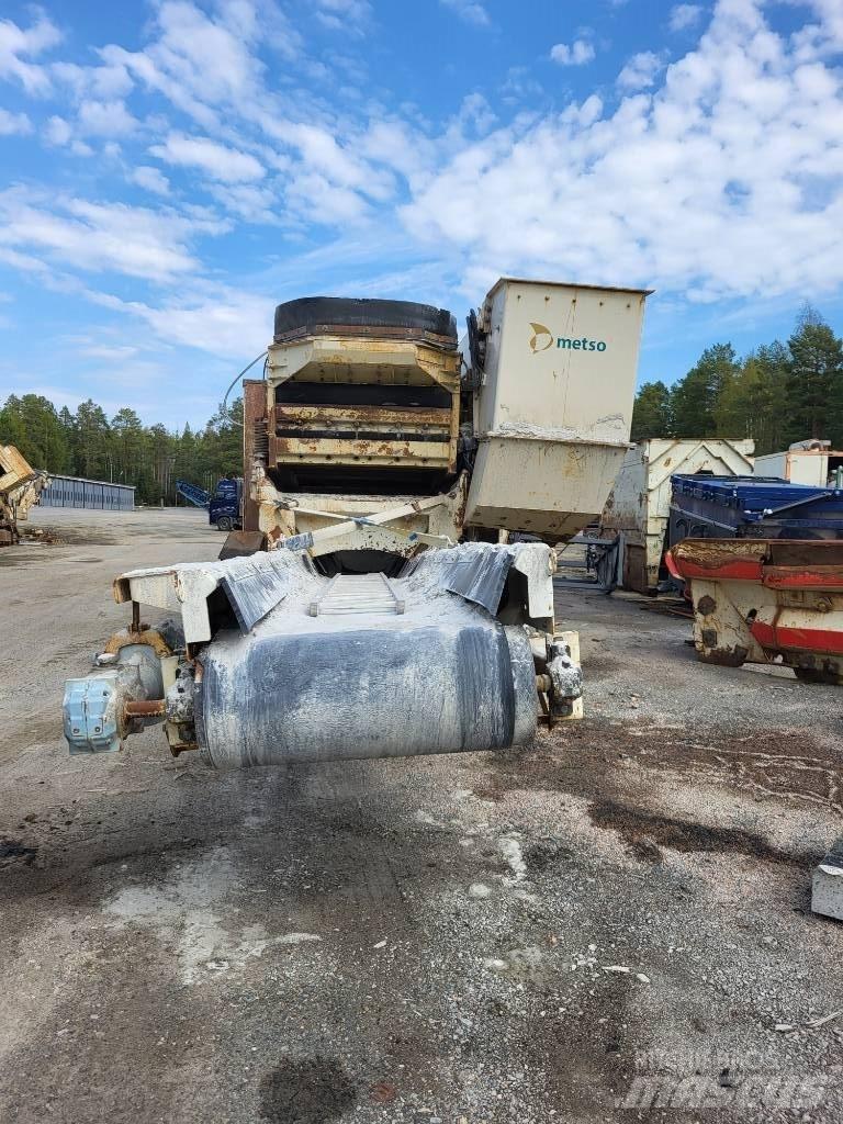 Metso LT 300 GPB Mobilie drupinātāji