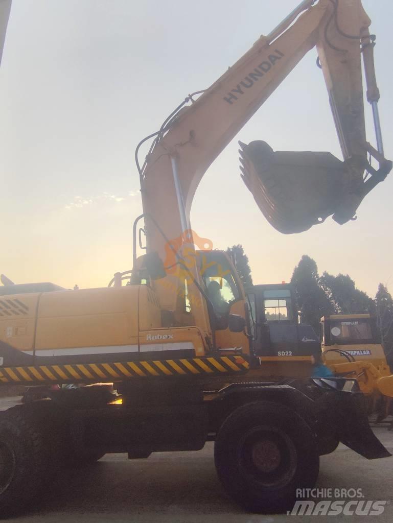 Hyundai 210W-9 Ekskavatori uz riteņiem