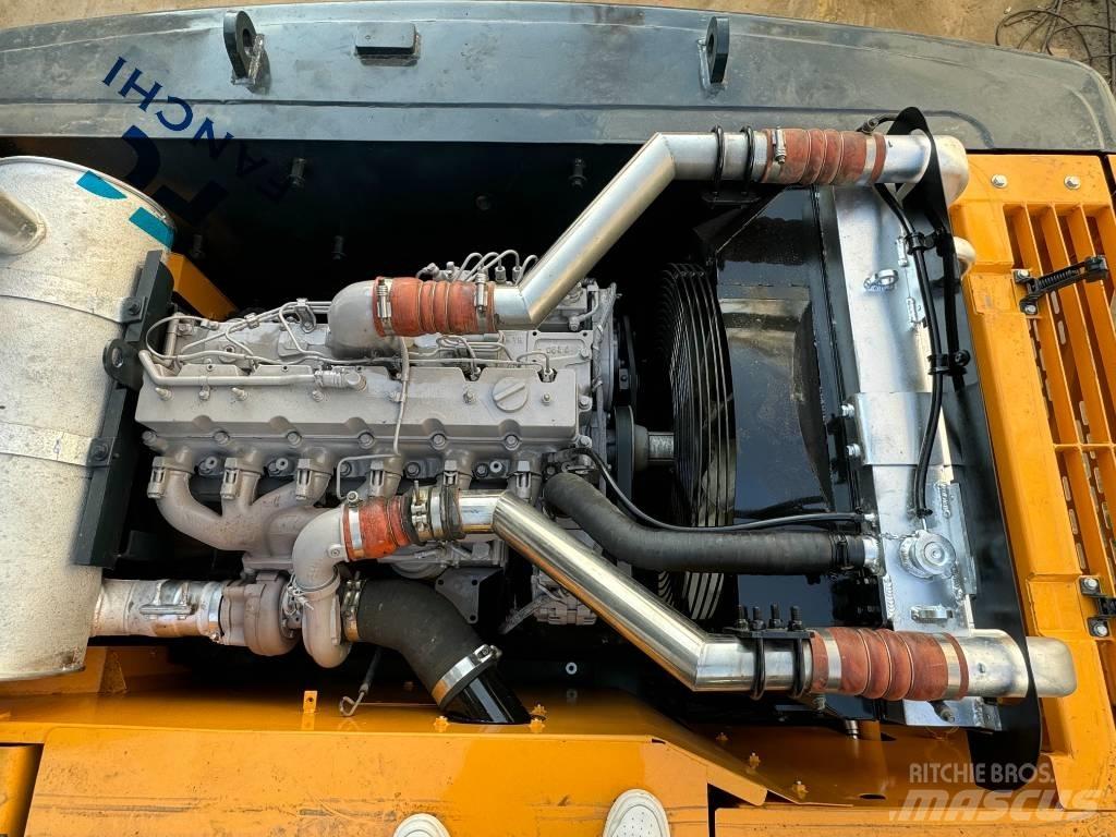 Hyundai 300LC-9S Kāpurķēžu ekskavatori