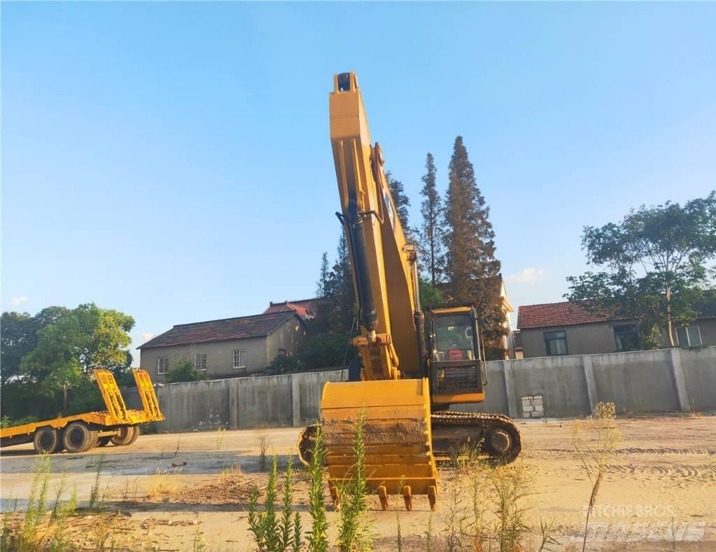 CAT 325 D L Kāpurķēžu ekskavatori