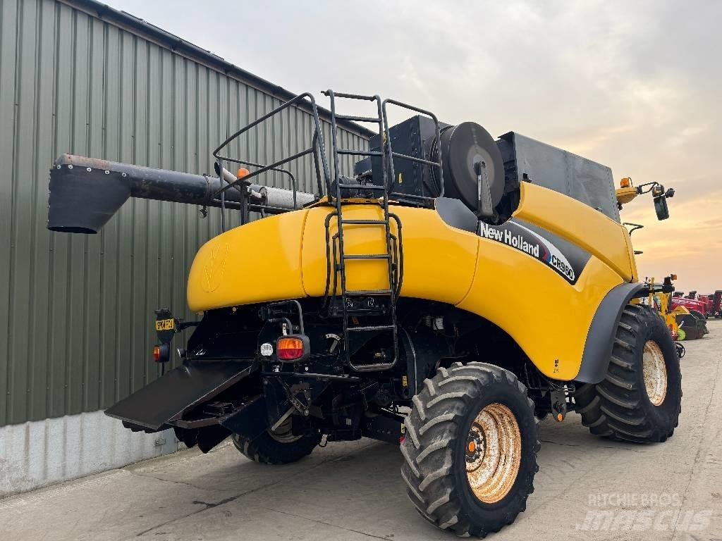 New Holland CR 960 Ražas novākšanas kombaini