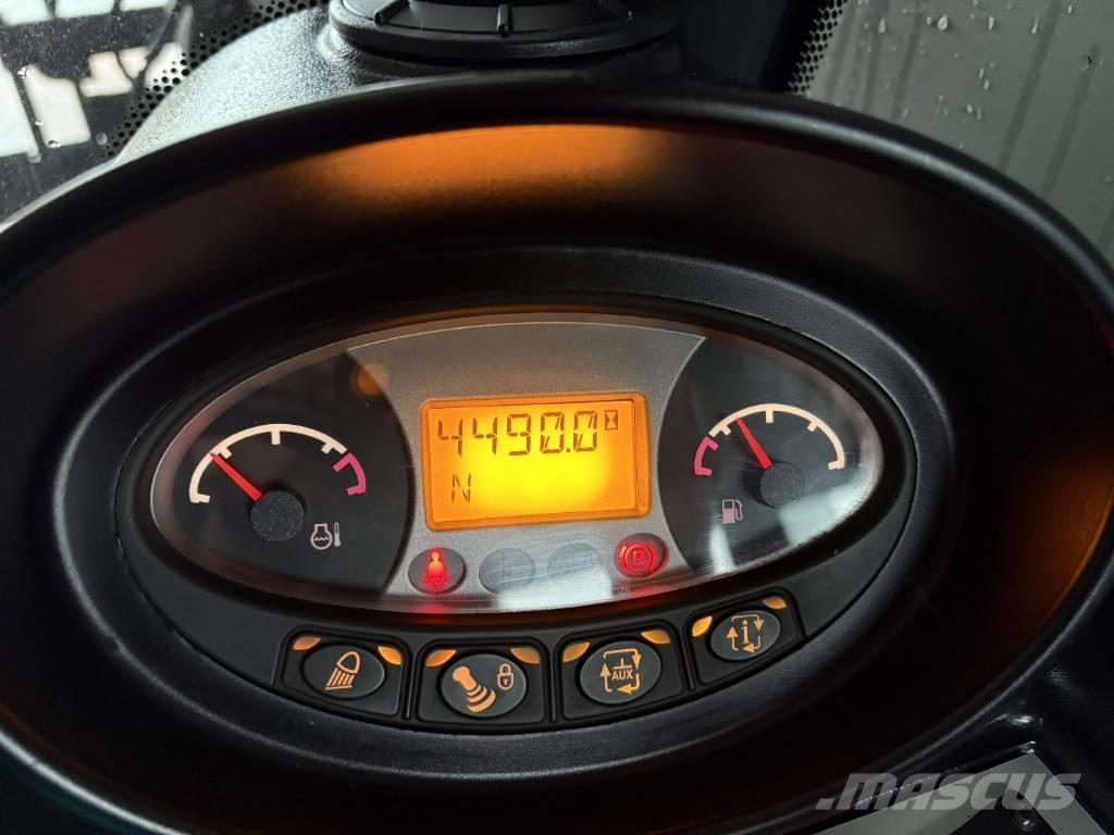 Bobcat TL 358+ AGRI Lauksaimniecības pacēlāji