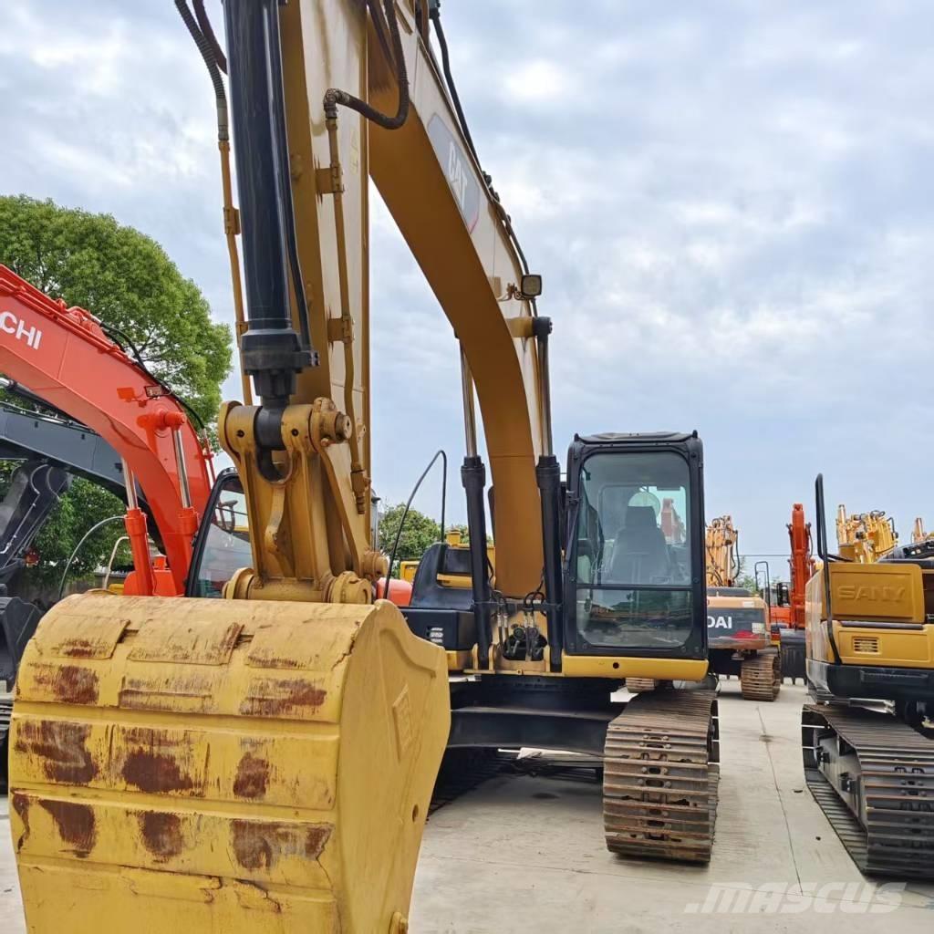 CAT 315D2 Vidēja lieluma ekskavatori 7 t - 12 t