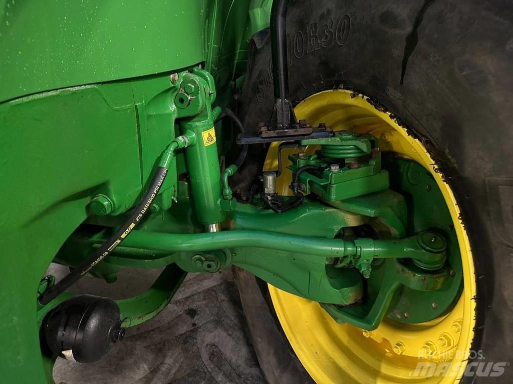 John Deere 7230 R Traktori