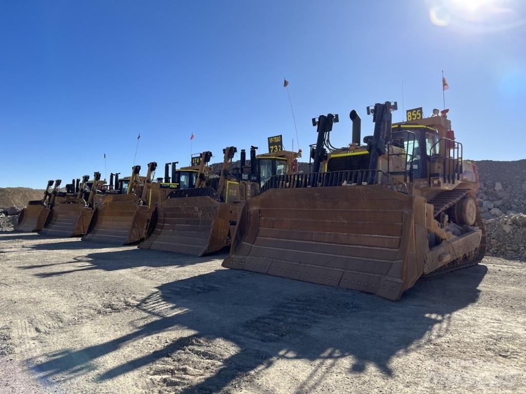 CAT D10T Kāpurķēžu buldozeri