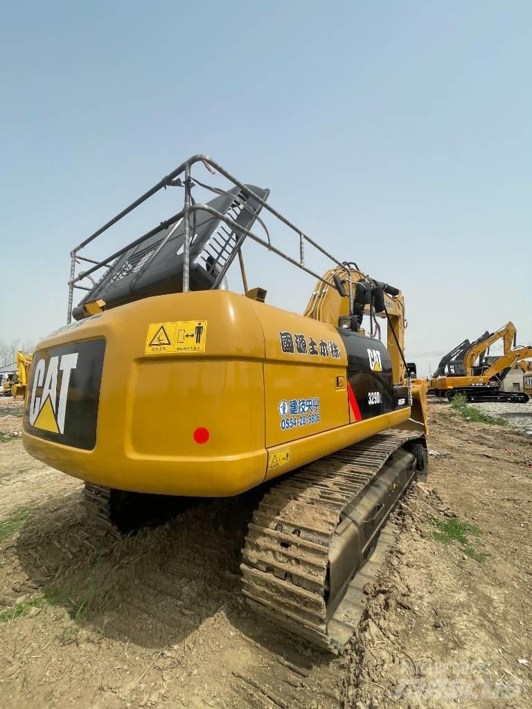 CAT 329D2 Kāpurķēžu ekskavatori