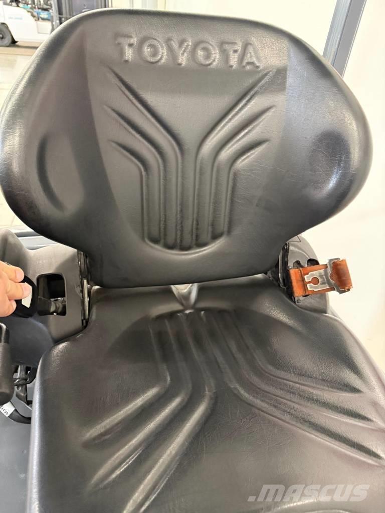 Toyota 11052 - 8FBE16T Elektriskie iekrāvēji