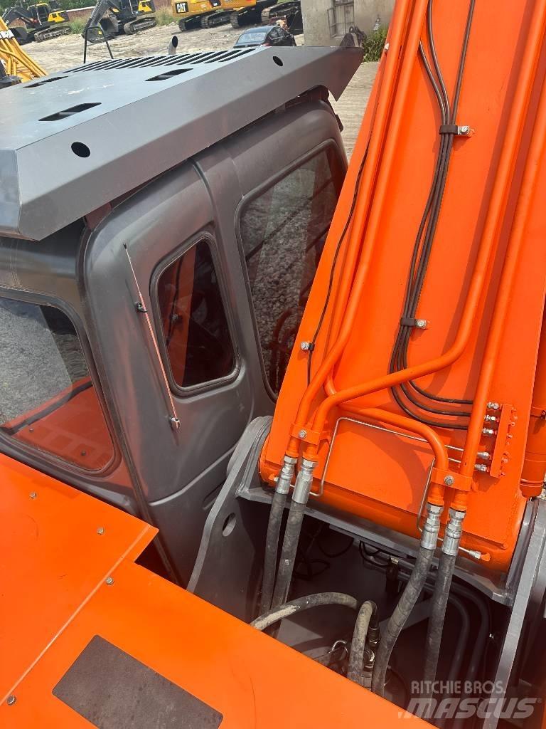 Hitachi ZX 350 Kāpurķēžu ekskavatori