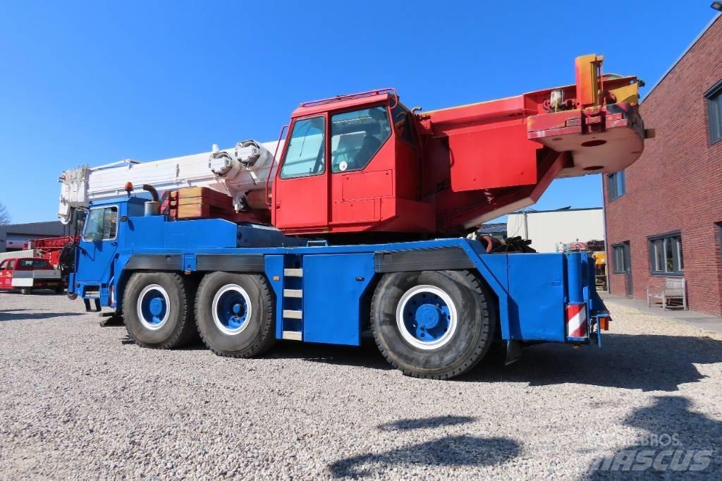 Liebherr LTM 1050-1 Visurgājēji celtņi