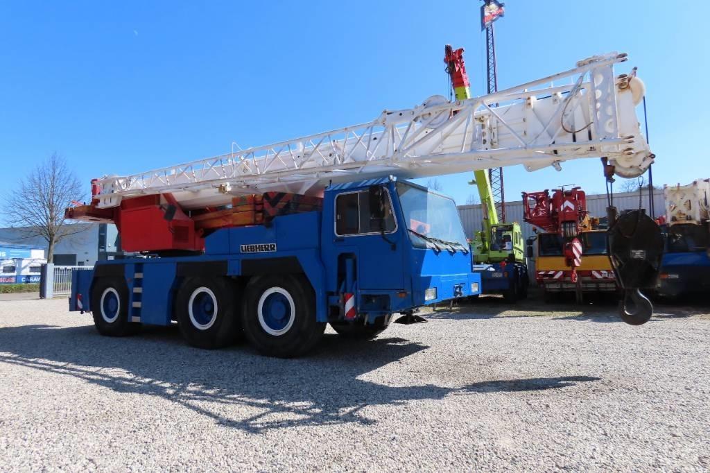 Liebherr LTM 1050-1 Visurgājēji celtņi