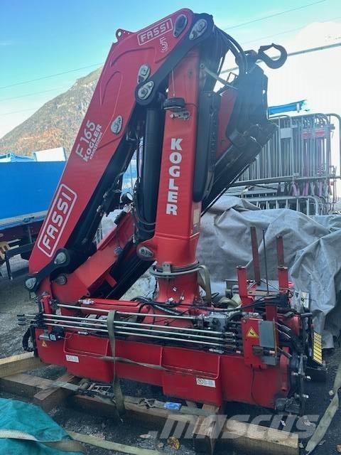 Fassi F 165 Iekrāvēju krāni