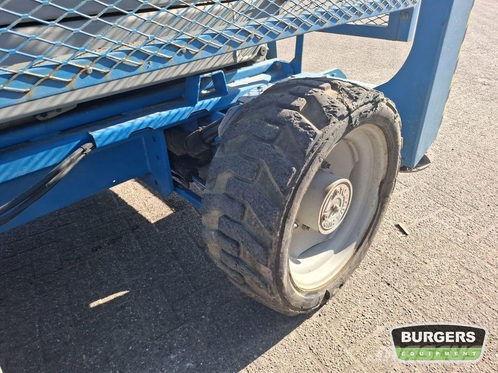 Genie GS4390 RT Šķerveida pacēlāji