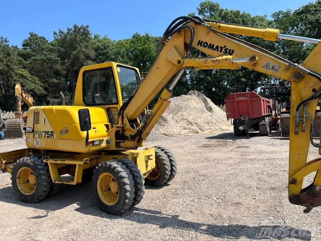 Komatsu PW 75 R Ekskavatori uz riteņiem