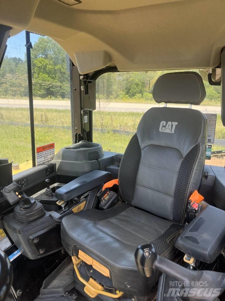 CAT D 6 LGP Kāpurķēžu buldozeri