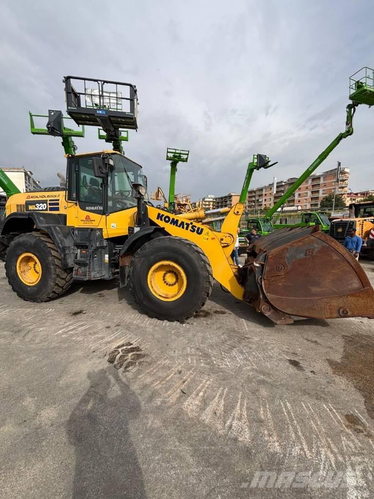 Komatsu WA 320-8 Iekrāvēji uz riteņiem