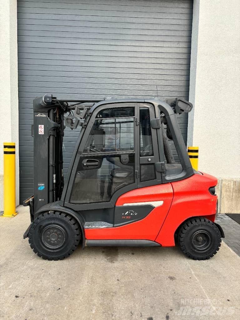 Linde H35D/1202 Tehnika ar dīzeļa dzinēju