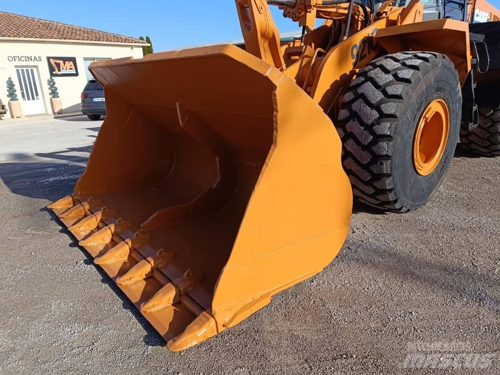 CASE 921 C/2 Iekrāvēji uz riteņiem