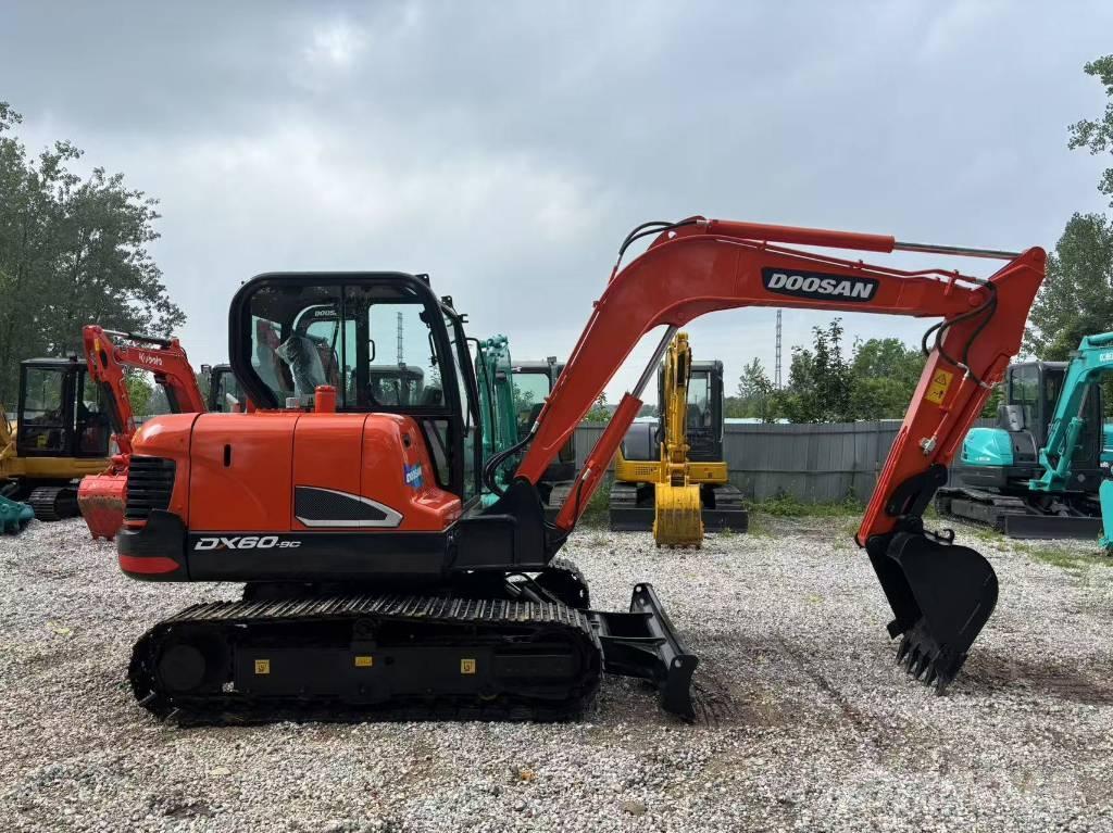 Doosan DX 60 Mini ekskavatori < 7 t