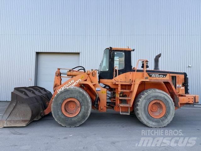 Doosan DL 400 Iekrāvēji uz riteņiem