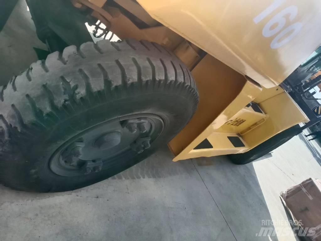 Komatsu FD 160 Tehnika ar dīzeļa dzinēju
