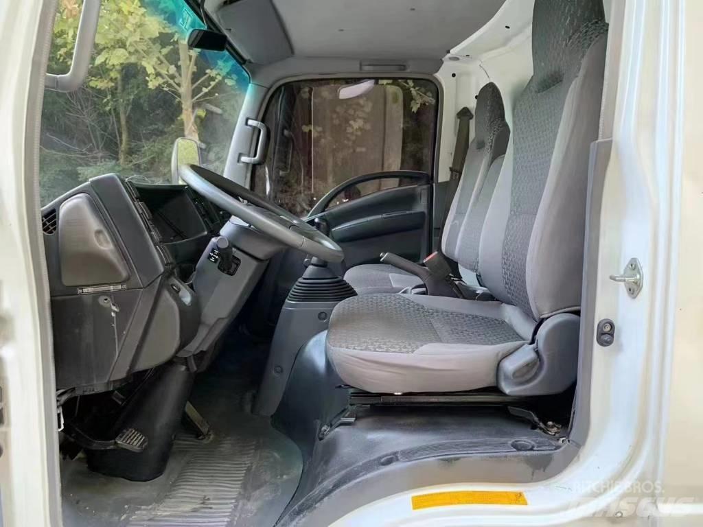 Isuzu ELF Pilsētas atkritumvedēji