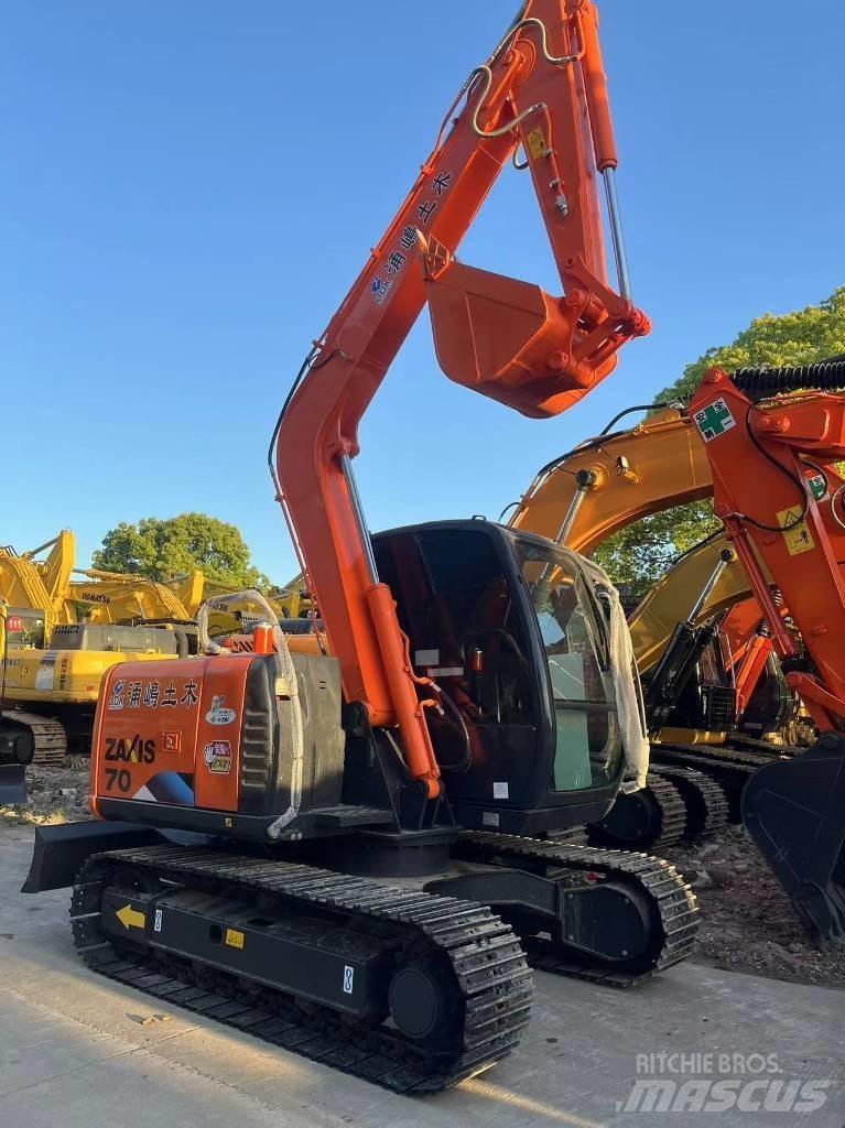 Hitachi ZX 70 Kāpurķēžu ekskavatori